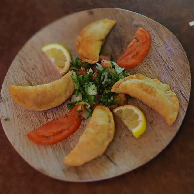 4 Pcs Beef Fatayer.